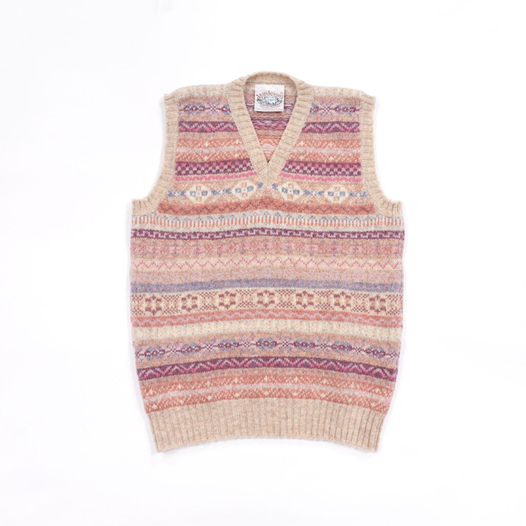 ジャミーソンズ
フェアアイルVネックベスト
ローズミスト